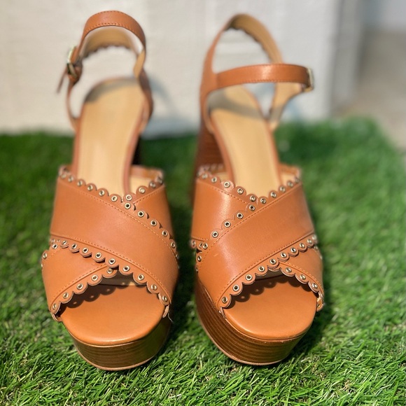 Michael Kors Womens Jessie Sandals Brown Platform Heels Buckle Eyelet - Picture 1 of 10